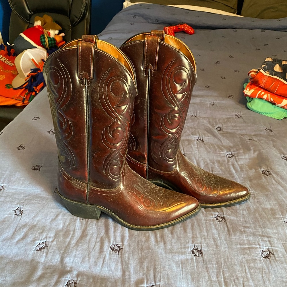 ACME Boots